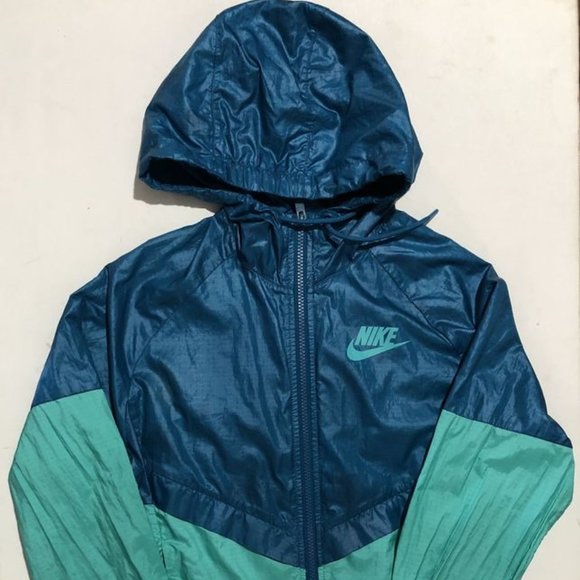 Nike Jackets & Blazers - USED : Nike wind jacket in size XS